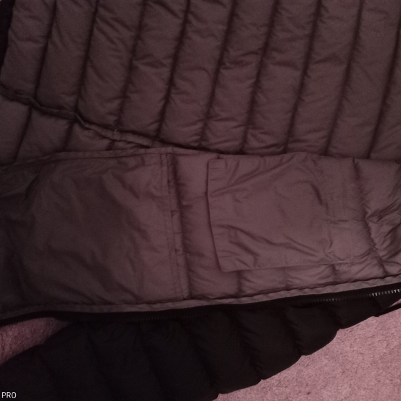 Excellent shape no issues super lightweight packable and extremely warm - Picture 3 of 3